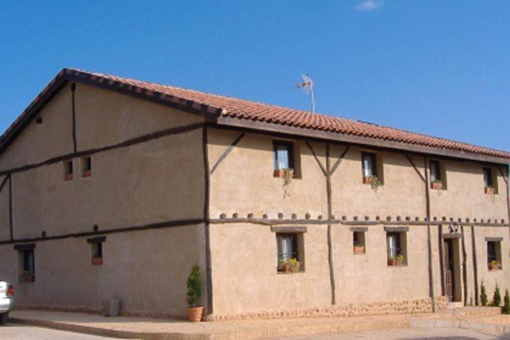 Casa Rural Dos Reales San Cristobal de Boedo Exterior photo